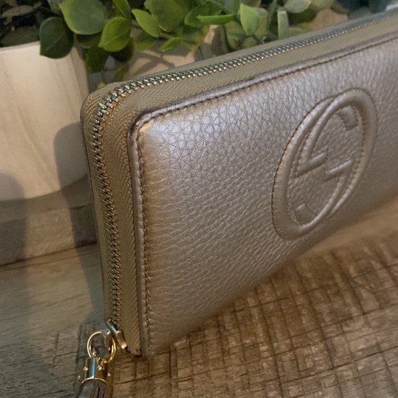 Authentic Gucci Metallic Soho Long Zippy Wallet - Picture 2 of 12